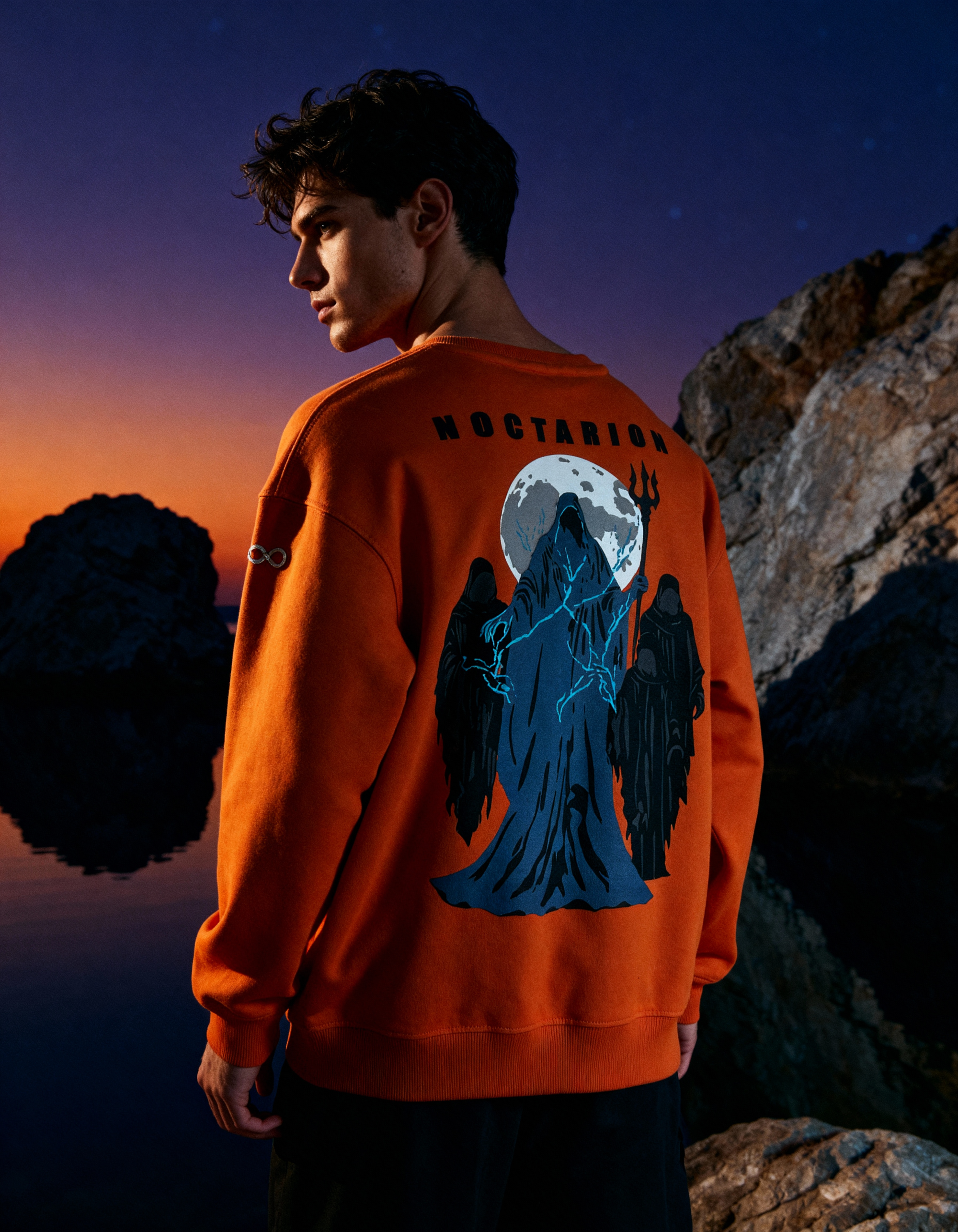VAKI NOCTARION OVERSIZED SWEATSHIRT ORANGE
