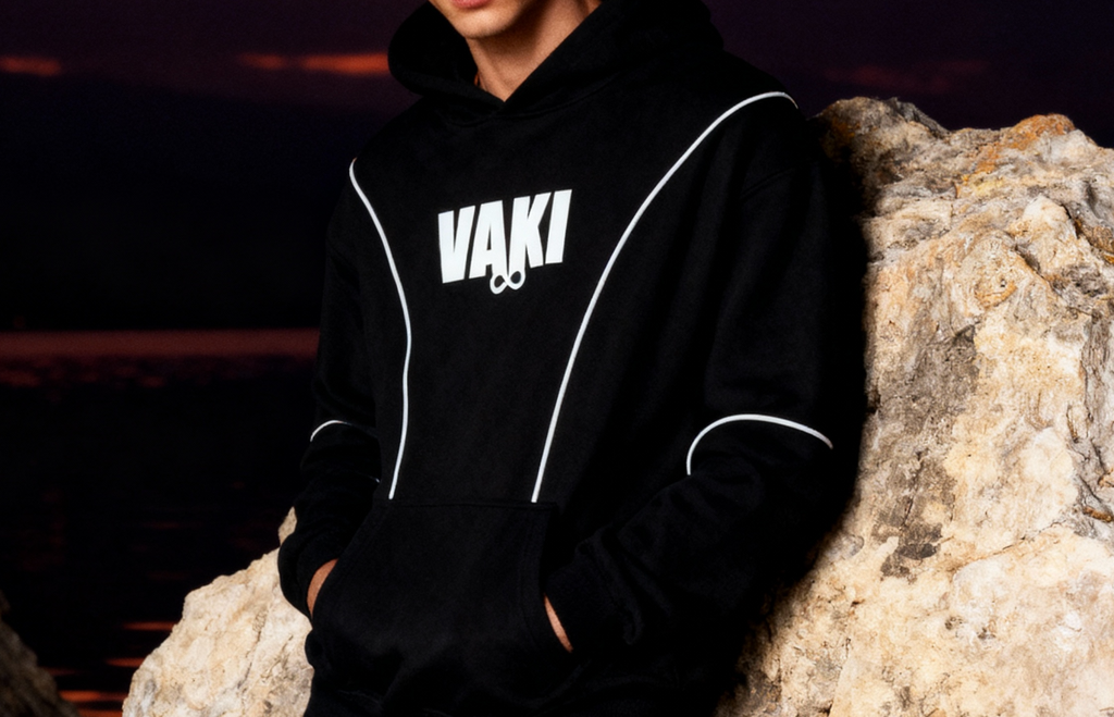 VAKI MOONWIRE OVERSIZED BLACK HOODIE